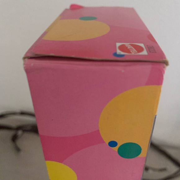 Barbie β’ Vintage Chucky Cheeseβs Barbie Doll β’ Tokens, Tickets, Pizzas Included - Picture 9 of 11